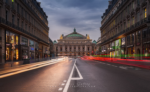 . . . > La Opera